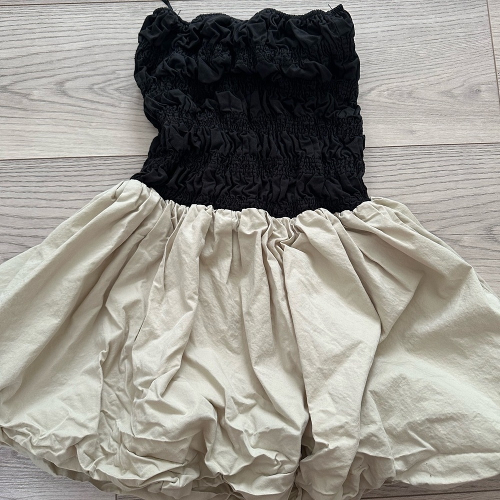 DISSH  STEVIE BLACK AND STONE MINI DRESS 
Size 4 
New
